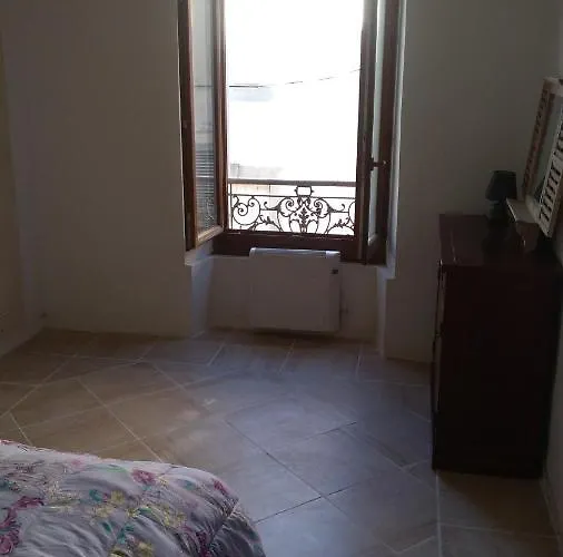 Le Minervois Apartamento *